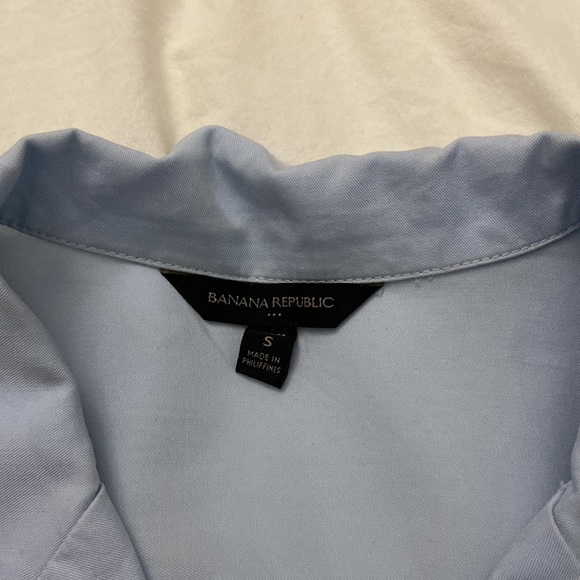 Banana Republic light blue button down blouse - Picture 2 of 3